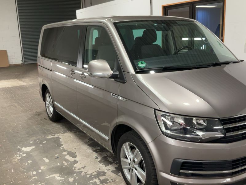 Volkswagen T6 Multivan 2.0 TDI 70 Jahre Bulli — zdjęcie 8