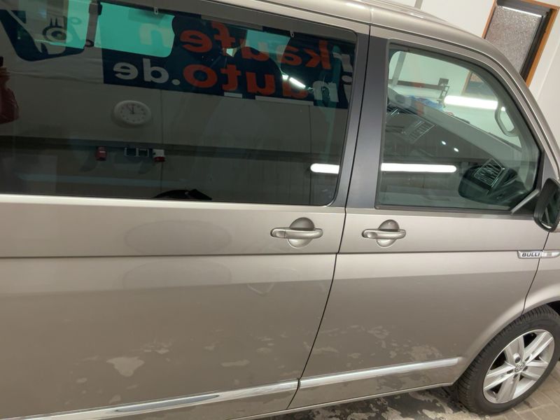 Volkswagen T6 Multivan 2.0 TDI 70 Jahre Bulli — zdjęcie 7