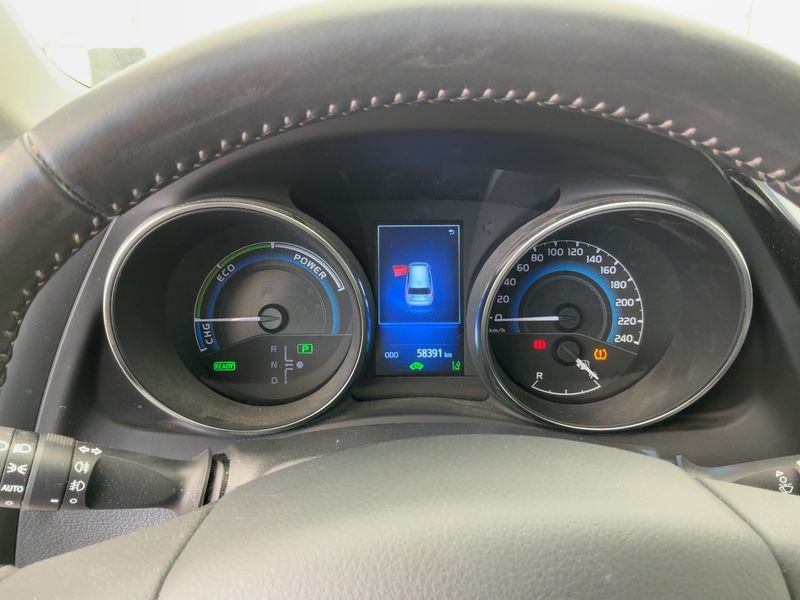 Toyota Auris Touring Sports 1.8 Hybrid Comfort — zdjęcie 13