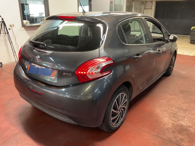 Peugeot 208 1.4 HDi Access 2013 – снимка 2