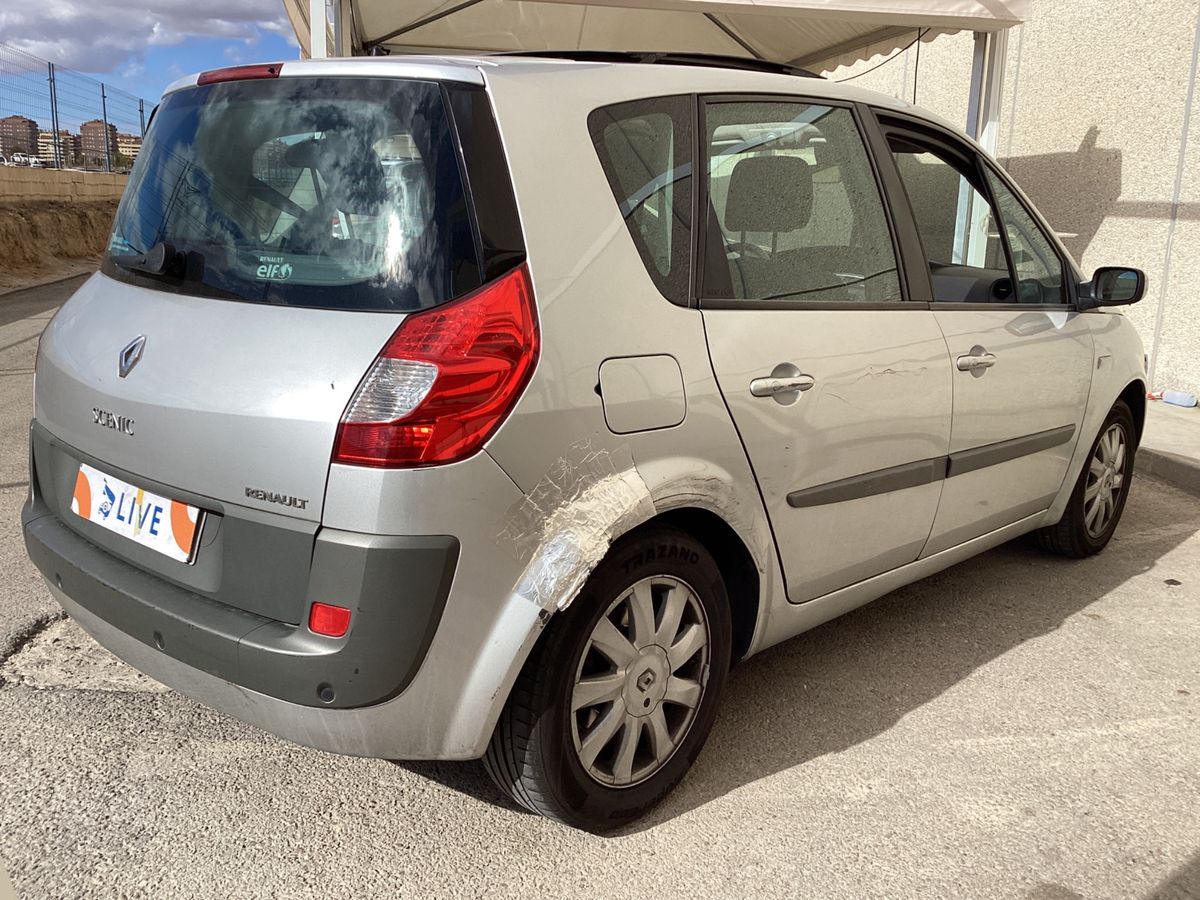 Renault Scenic 1.9 dCi Dynamique