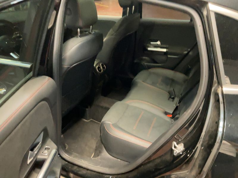 Mercedes-Benz GLA-Klasse GLA 180 Mild-Hybrid AMG Line — zdjęcie 14