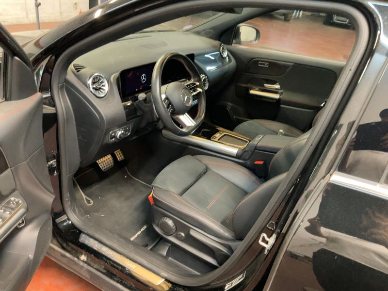 Mercedes-Benz GLA-Klasse GLA 180 Mild-Hybrid AMG Line — zdjęcie 11
