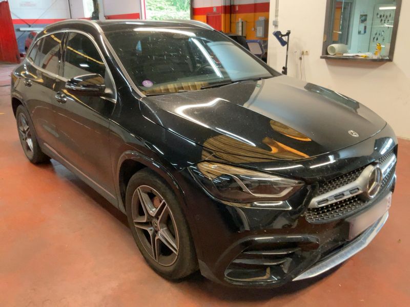 Mercedes-Benz GLA-Klasse GLA 180 Mild-Hybrid AMG Line — zdjęcie 8