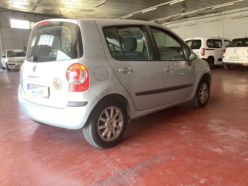 Renault Modus 1.4 Dynamique Confort — zdjęcie 2