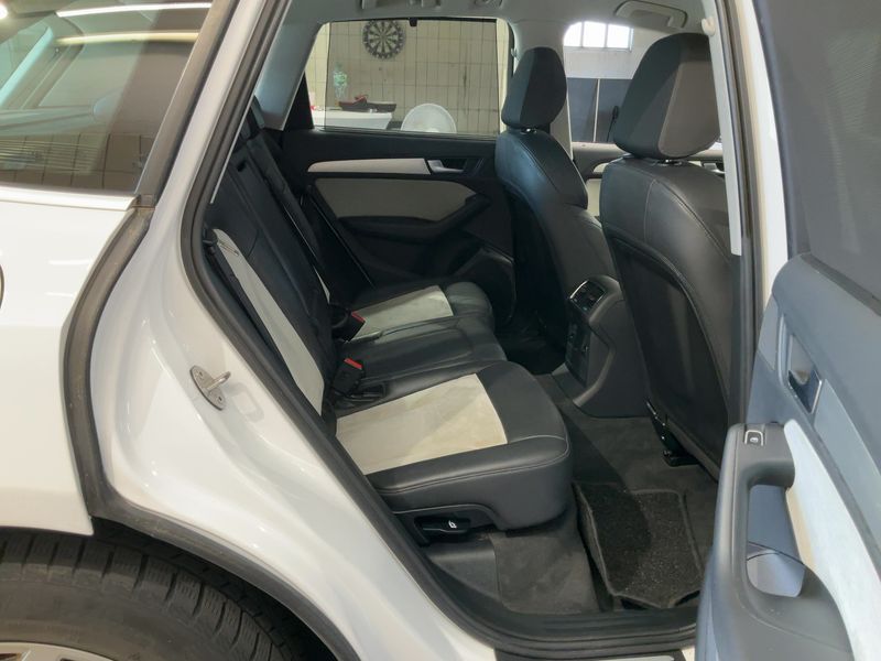 Audi SQ5 3.0 V6 TDI quattro Competition — zdjęcie 14