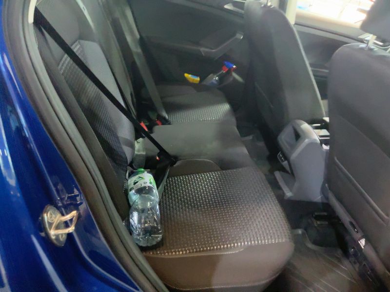 Volkswagen T-Cross 1.0 TSI Active — zdjęcie 14