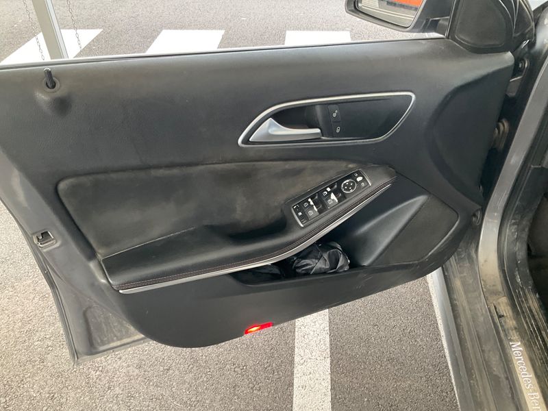 Mercedes-Benz A-Klasse A 220 CDI 4Matic AMG Sport 2014 – снимка 32