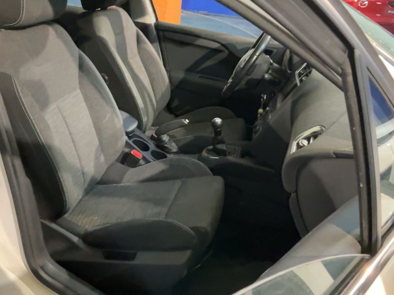 Citroen C4 1.6 Blue-HDi Feel Edition 2015 – снимка 16