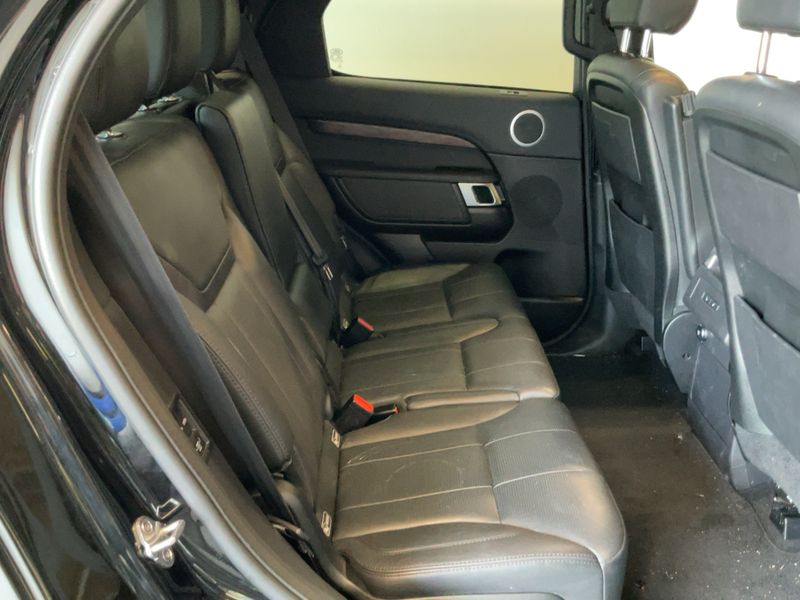 Land Rover Discovery 5 2.0 Si4 TwinTurbo HSE — zdjęcie 14