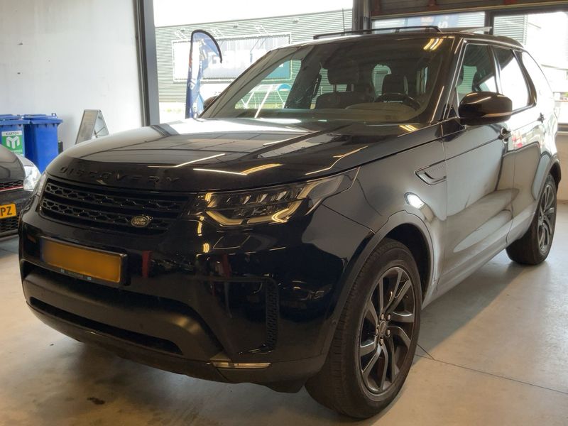 Land Rover Discovery 5 2.0 Si4 TwinTurbo HSE — zdjęcie 2