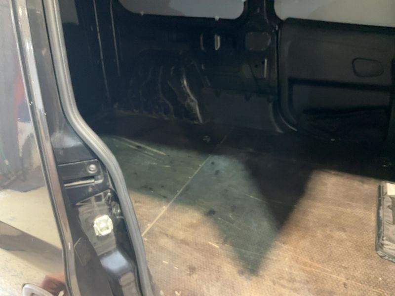 Fiat Doblo 1.6 JTDM SX Maxi Kasten — zdjęcie 14