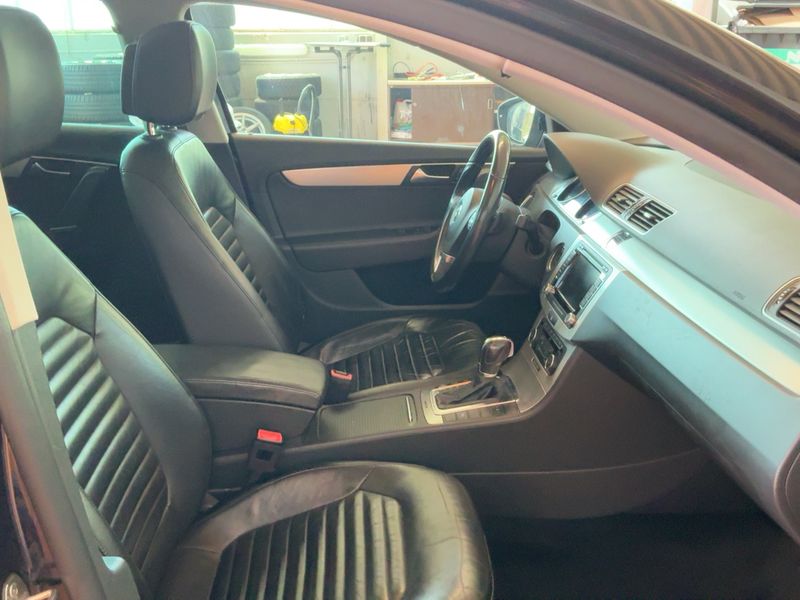 Volkswagen Passat 3.6 V6 FSI Highline 4Motion — zdjęcie 11