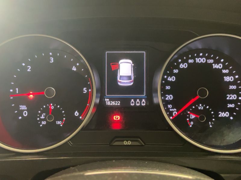 Volkswagen Tiguan 2.0 TDI Comfortline BlueMotion Tech — zdjęcie 13