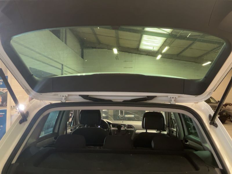 Volkswagen Tiguan 2.0 TDI Comfortline BlueMotion Tech — zdjęcie 10