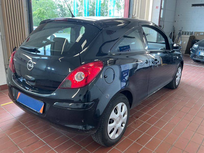 Opel Corsa 1.2 Edition 2011 – снимка 2