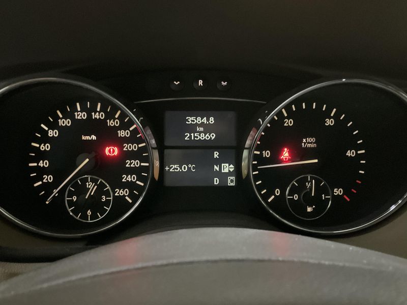 Mercedes-Benz R-Klasse R 320 CDI 4Matic — zdjęcie 13