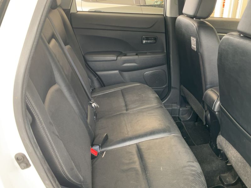 Mitsubishi ASX 2.2 DI-D Kaiteki 4WD — zdjęcie 14