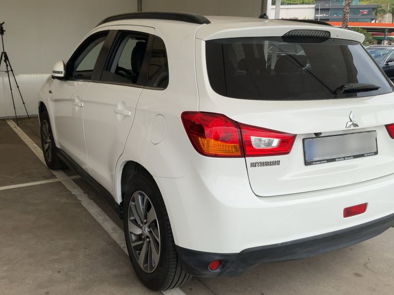 Mitsubishi ASX 2.2 DI-D Kaiteki 4WD — zdjęcie 3