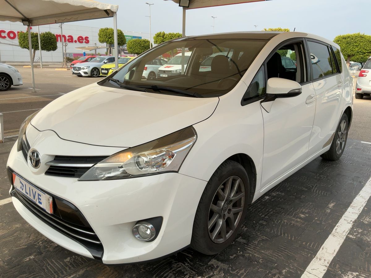 Toyota Verso 1.6 D-4D Lounge