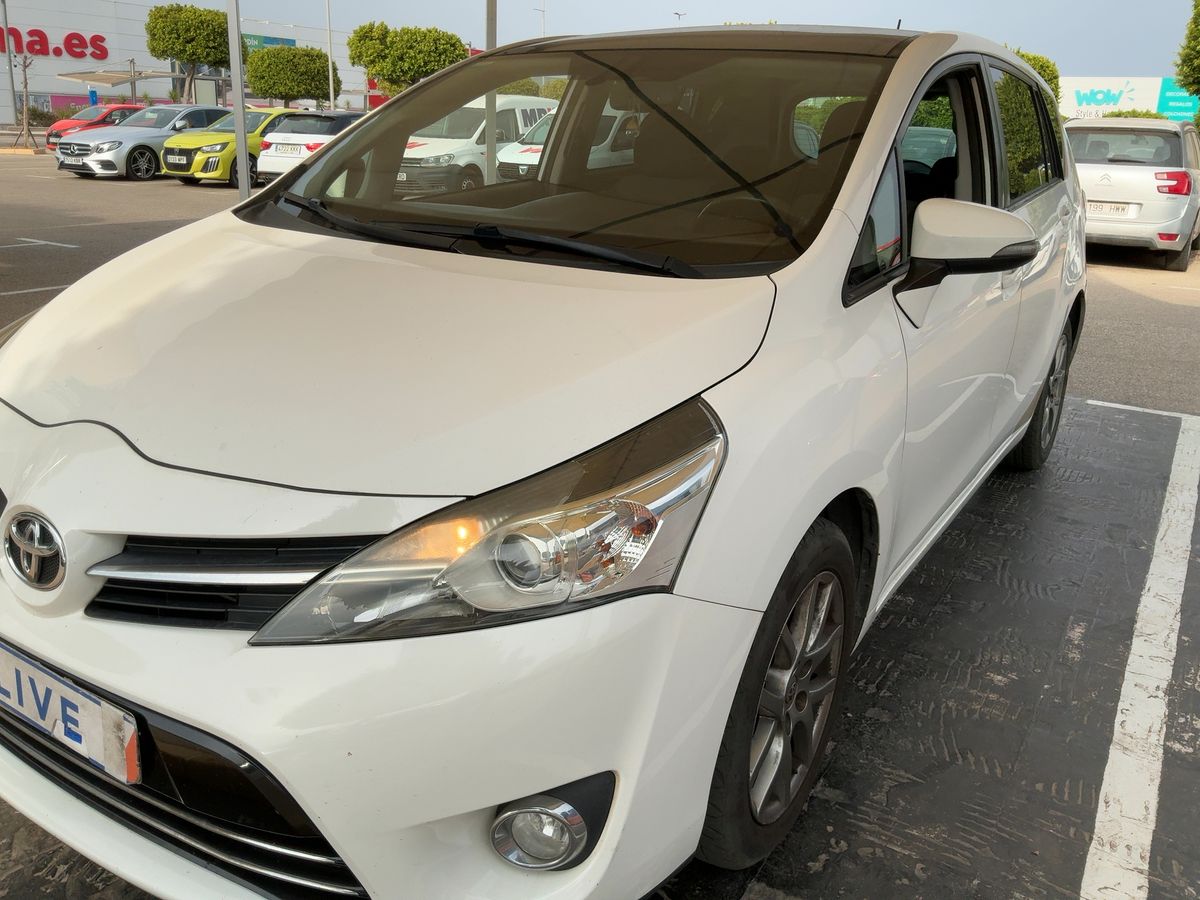 Toyota Verso 1.6 D-4D Lounge
