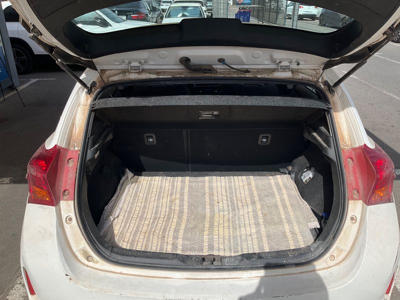 Toyota Auris 1.4 Turbodiesel Dynamic 2014 – снимка 15