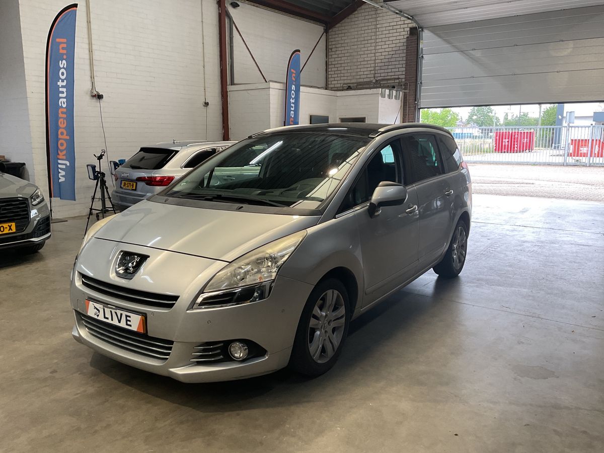 Peugeot 5008 2012