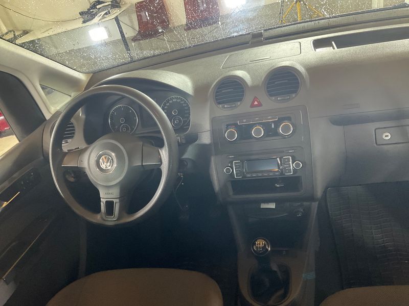 Volkswagen Caddy 1.6 TDI Trendline BlueMotion Tech — zdjęcie 12