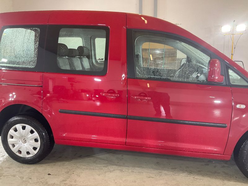 Volkswagen Caddy 1.6 TDI Trendline BlueMotion Tech — zdjęcie 7