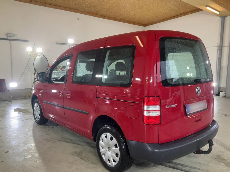 Volkswagen Caddy 1.6 TDI Trendline BlueMotion Tech — zdjęcie 3
