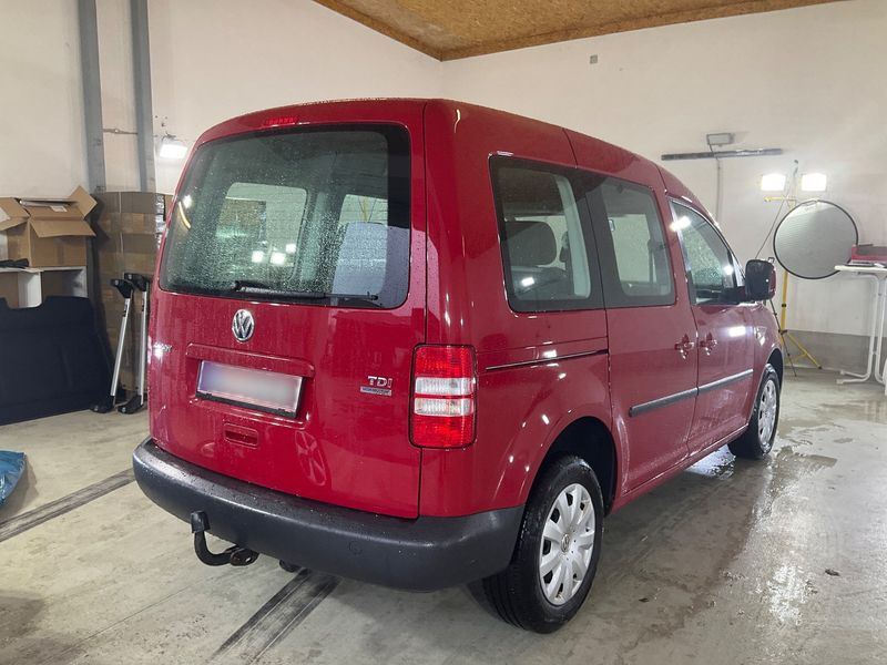 Volkswagen Caddy 1.6 TDI Trendline BlueMotion Tech — zdjęcie 6