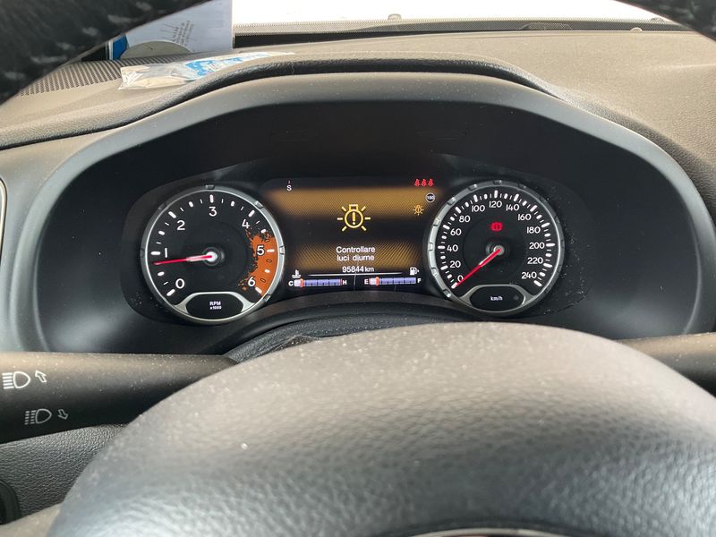 Jeep Renegade 1.6 M-Jet Limited FWD 2018 – снимка 18