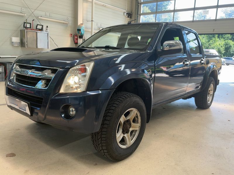 Isuzu D-MAX 2.5 Turbodiesel Double Cab Basis 4WD