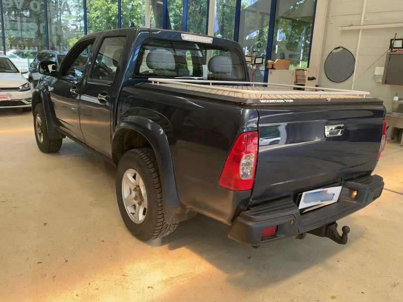 Isuzu D-MAX 2.5 Turbodiesel Double Cab Basis 4WD — zdjęcie 3