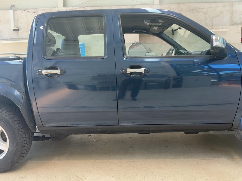Isuzu D-MAX 2.5 Turbodiesel Double Cab Basis 4WD — zdjęcie 7