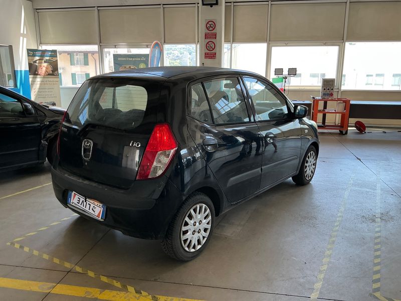 Hyundai i10 1.1 Classic — zdjęcie 2