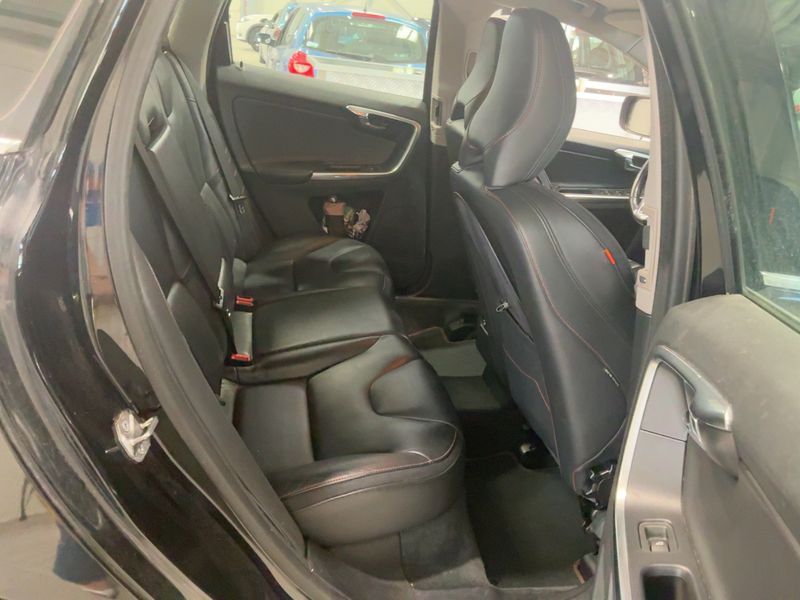 Volvo XC60 2.0 D3 Ocean Race 2WD 2016 – снимка 19