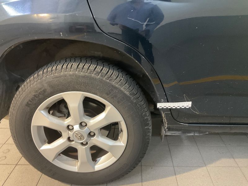 Toyota RAV 4 2.2 D-4D 2011 – снимка 22