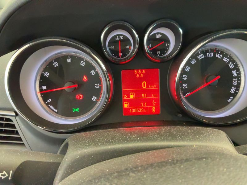 Opel Zafira Tourer 1.4 Turbo Innovation — zdjęcie 13