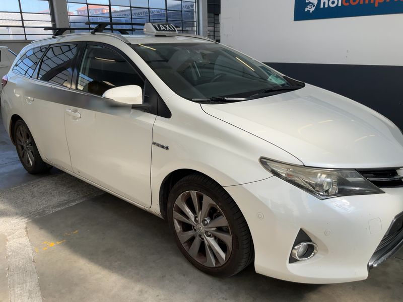 Toyota Auris Touring Sports 1.8 Hybrid Lounge — zdjęcie 8