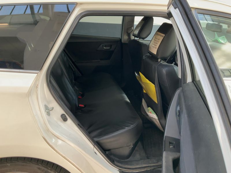 Toyota Auris Touring Sports 1.8 Hybrid Lounge — zdjęcie 14