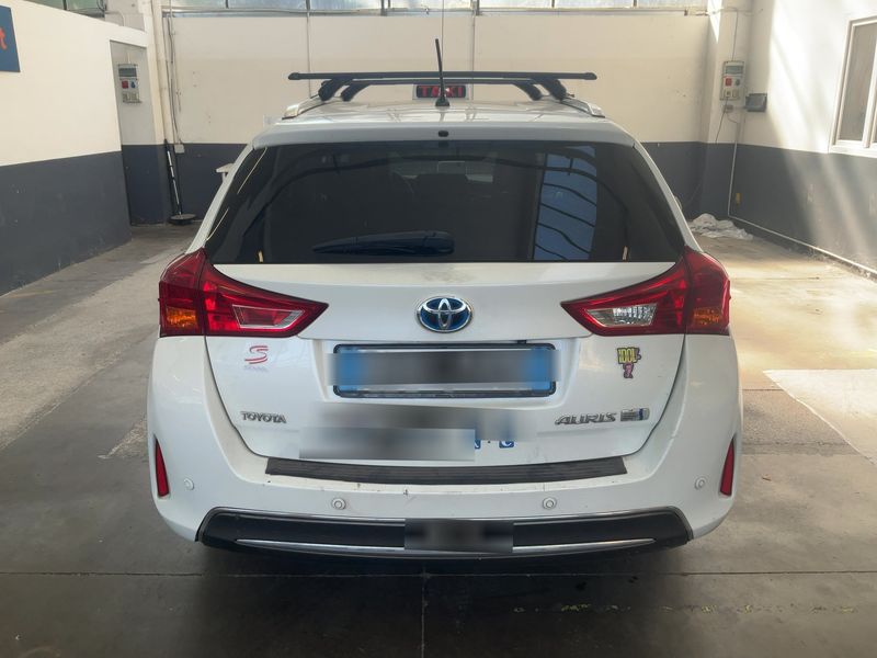 Toyota Auris Touring Sports 1.8 Hybrid Lounge — zdjęcie 5