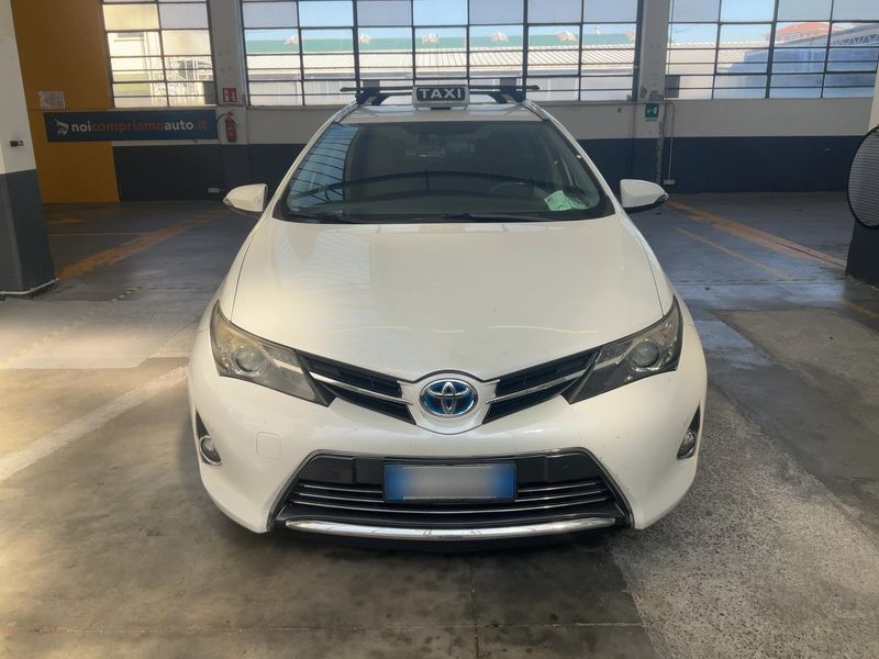 Toyota Auris Touring Sports 1.8 Hybrid Lounge — zdjęcie 9