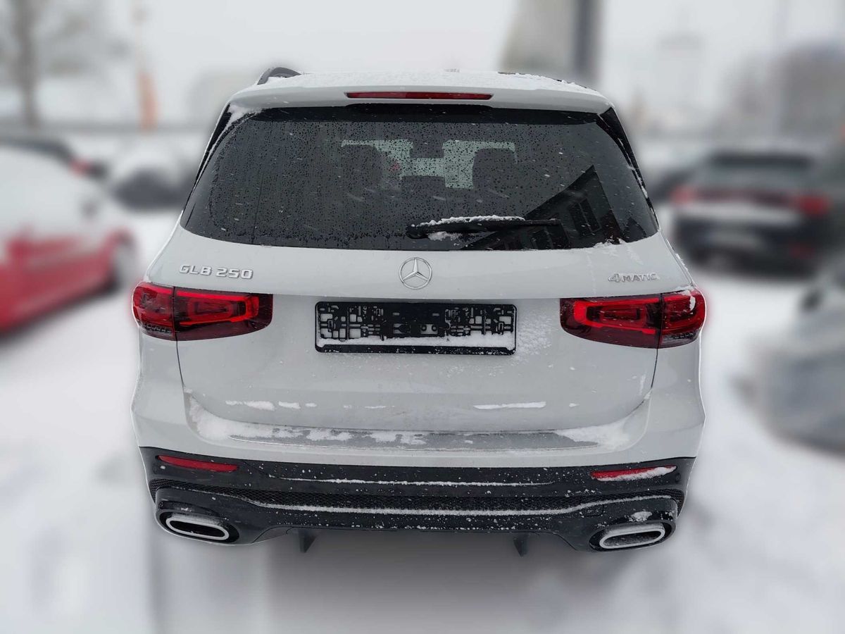 Mercedes-Benz GLB-Klasse 2022 — photo 5