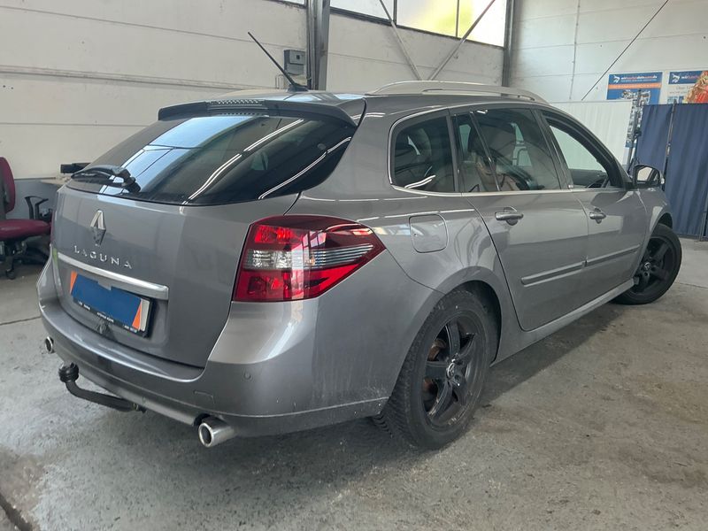 Renault Laguna 2.0 dCi GT — zdjęcie 2