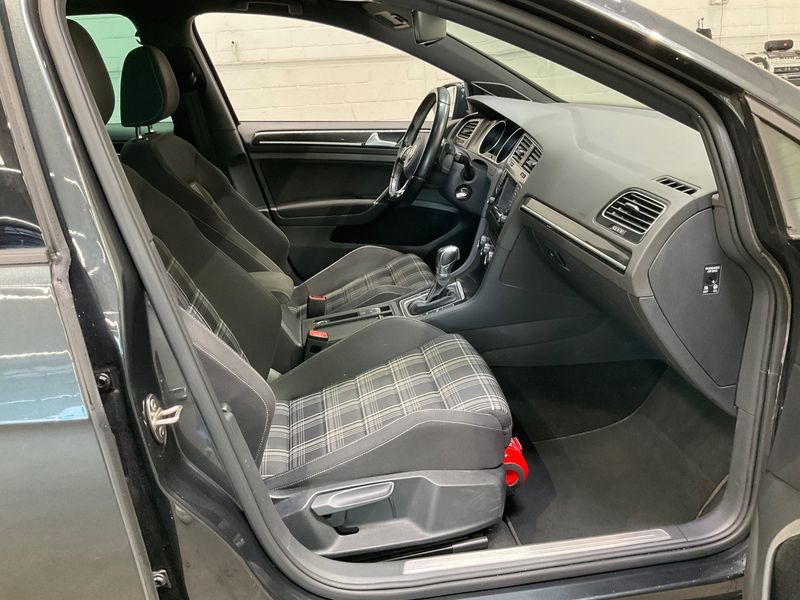 Volkswagen Golf VII 2.0 TDI GTD BlueMotion Tech — zdjęcie 11