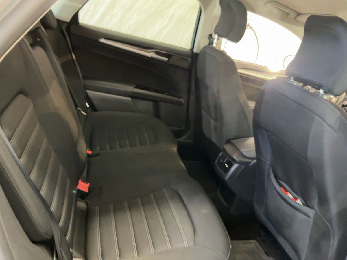 Ford Mondeo 2020 — photo 20