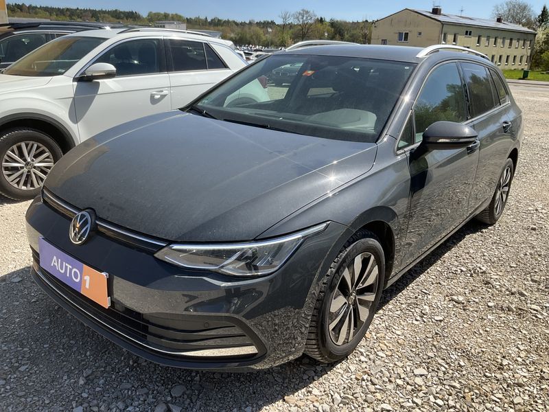 Volkswagen Golf VIII 1.5 TSI ACT Move — zdjęcie 1