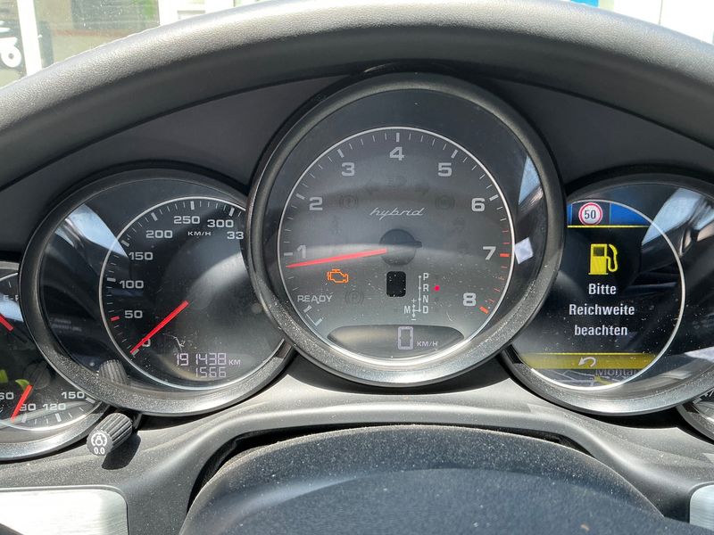 Porsche Panamera S Hybrid — zdjęcie 13