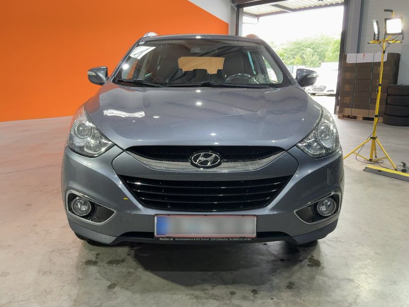 Hyundai ix35 2.0 CRDi Premium AWD — zdjęcie 9